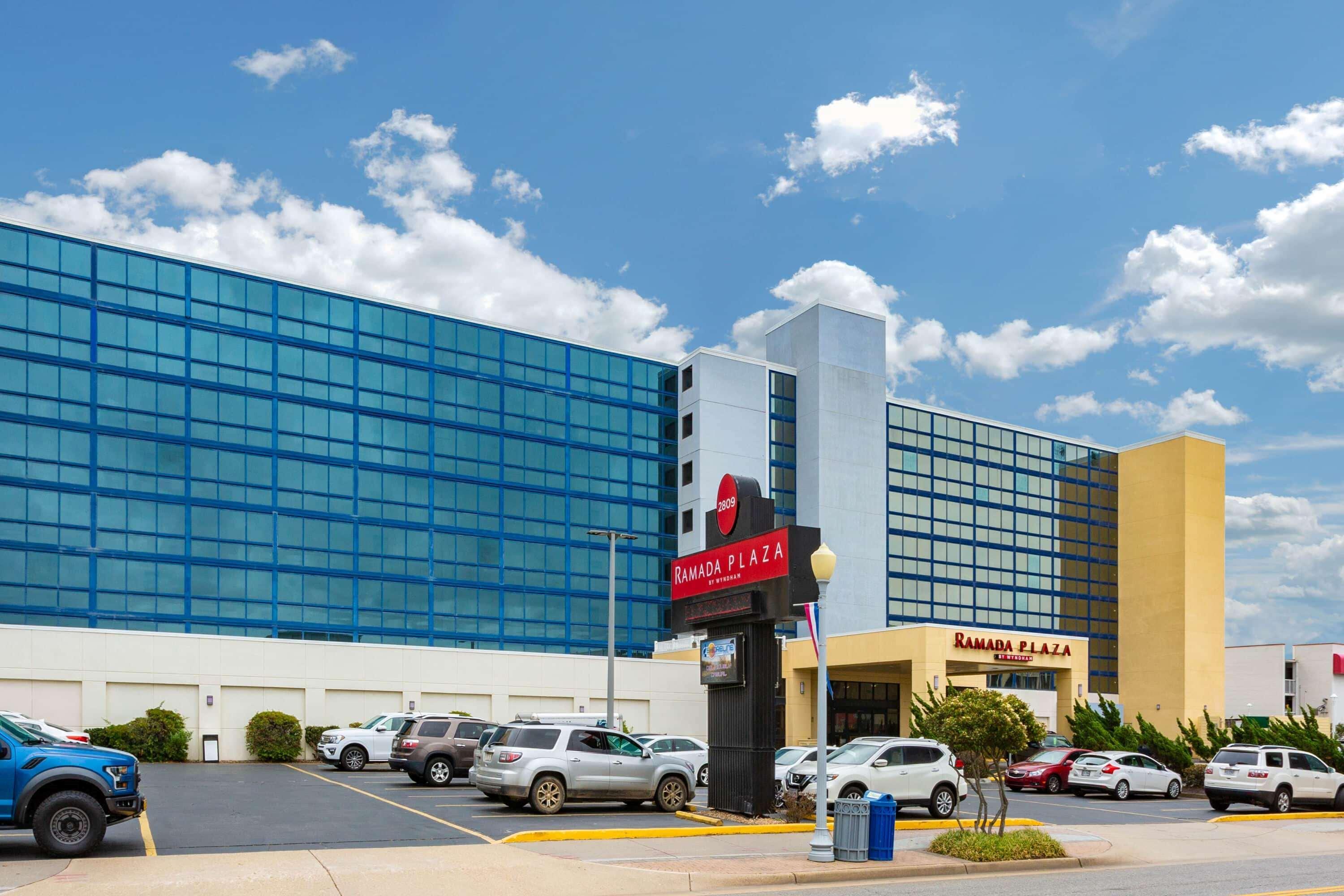 Ramada Plaza By Wyndham Virginia Beach Oceanfront Exterior foto